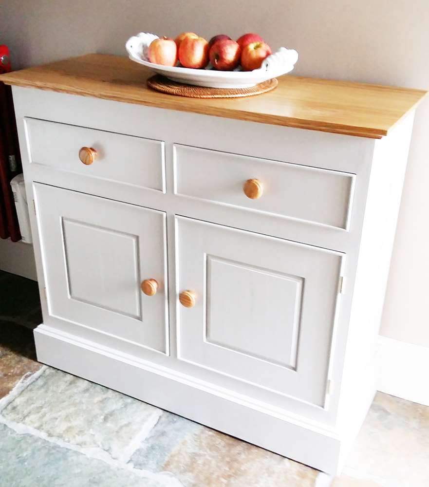 charlie-caffyn-designs-oak-and-painted-kitchen-cabinet